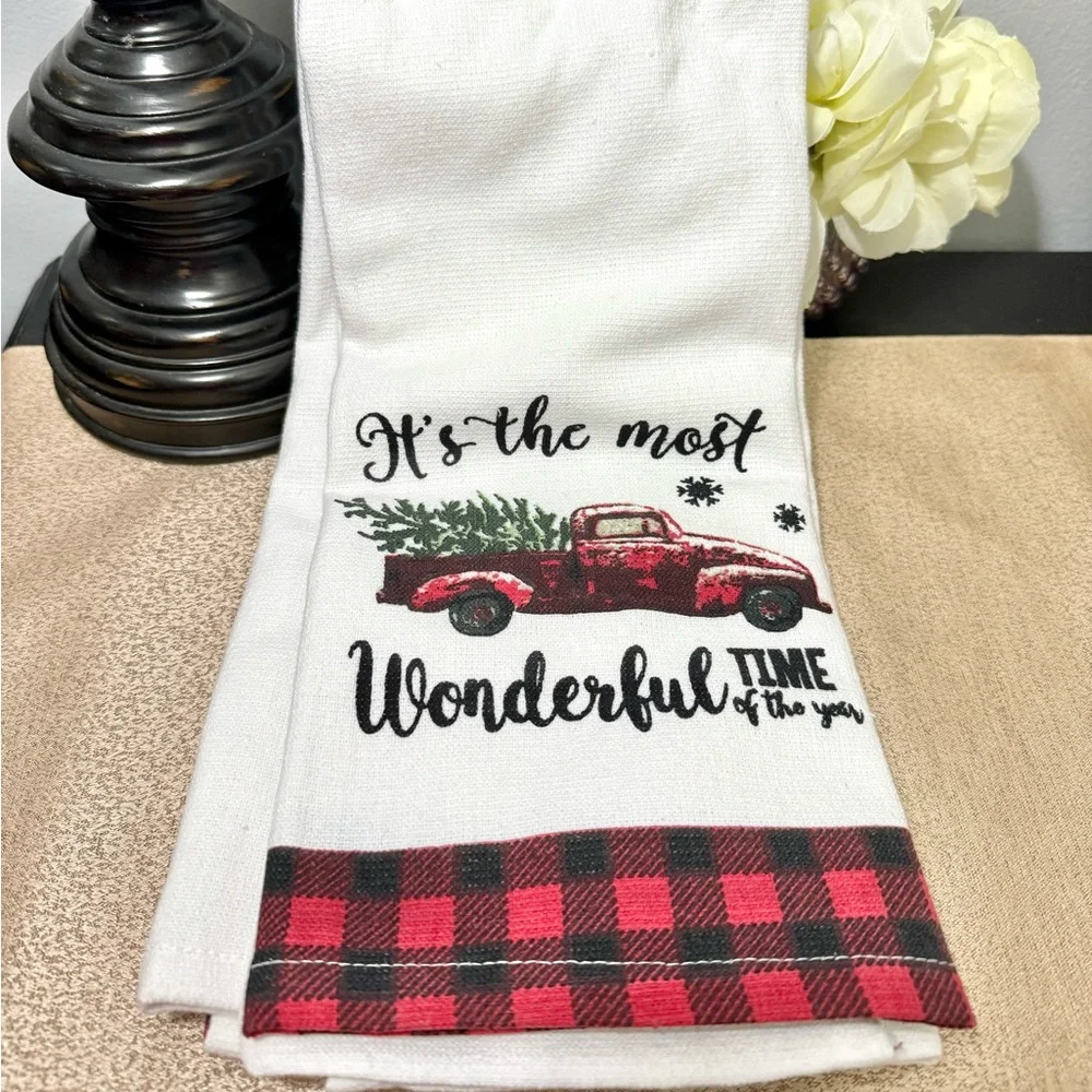 NWT Set of 2 It’s The Most Wonderful Time of The Year Plaid Kitchen Towels
